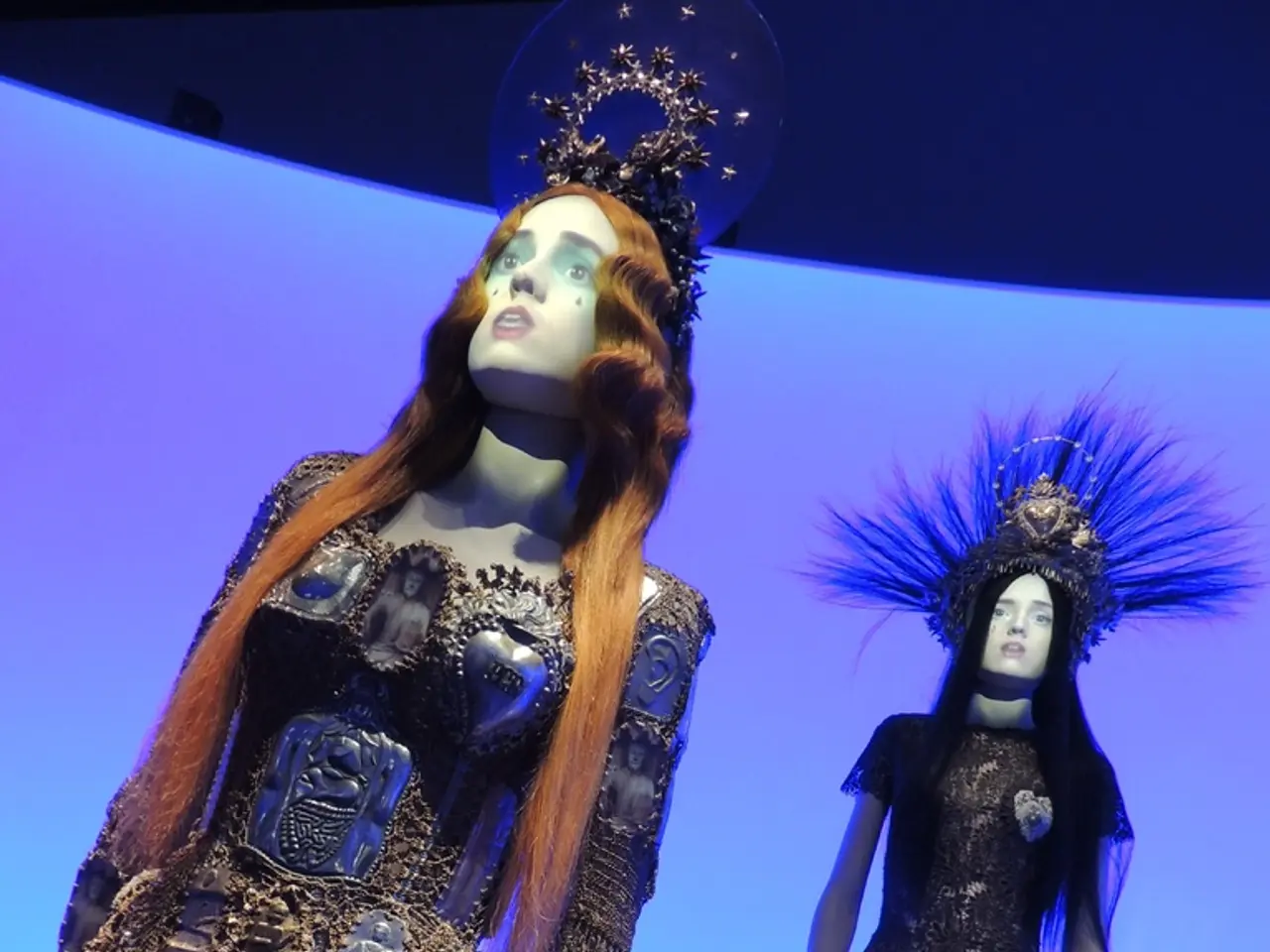 Exploring the Harmonious Blend of Contemporary Technology and Ancient Lifestyle Methods