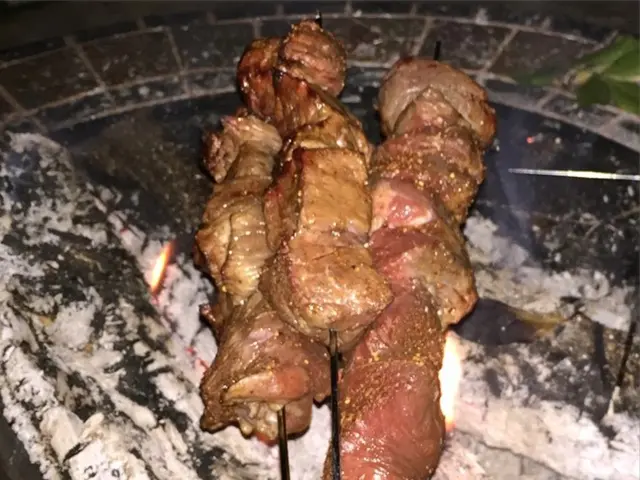 Savor Hungarian Cuisine at New Eatery Csárda: reminiscent of hearty Kesselgulasch aroma.