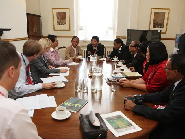 Strategic guide for socializing at UK film industry events: Tips for effective networking