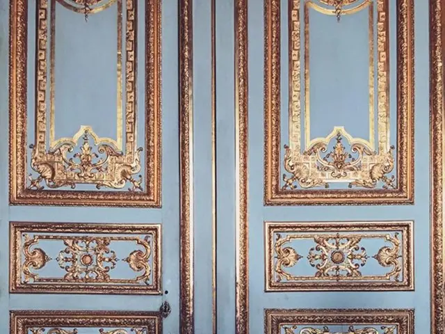 Delving into the Immersive Realm of Three-Dimensional Artwork Creation