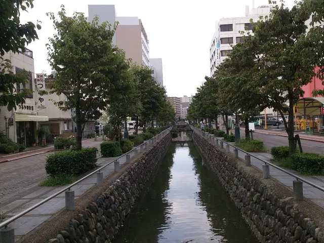 Temporarily Repair Work Underway at Maroder Canal in Bremerhaven