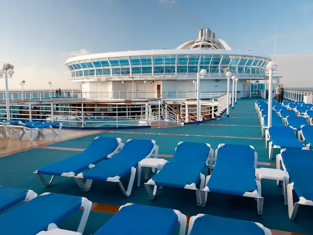 Which travel option should you choose: Ferry or Eurotunnel? Here's a breakdown to help you decide...