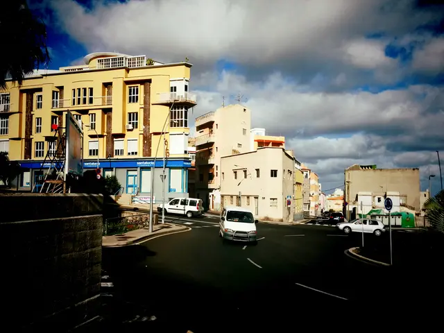 Urban Lights Extend Birds' Song by Nearly an Hour Each Day