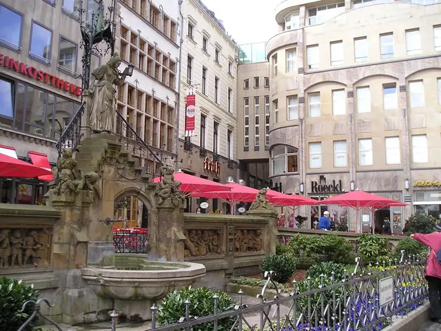 Outdoor Collaborative Art Project Ideas for Community Building and Participation